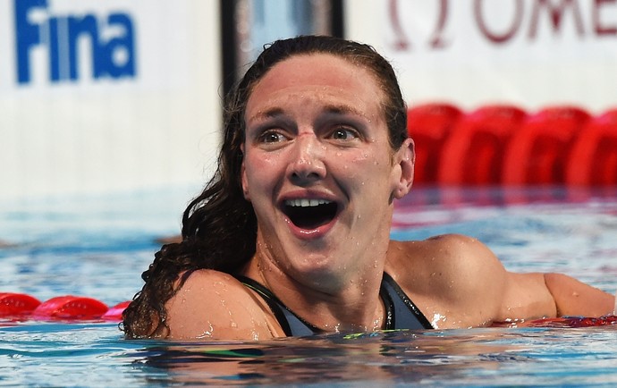 Katinka Hosszú após ver seu tempo, novo recorde mundial (Foto: Matthias Hangst / Getty Images)
