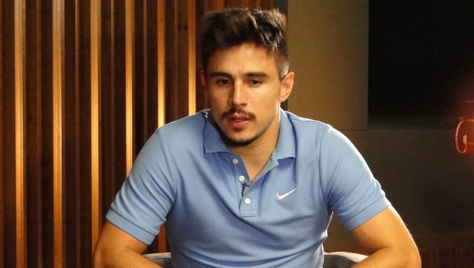 Bob Faria defende Willian de vaias no Cruzeiro, mas vê Riascos mais pilhado