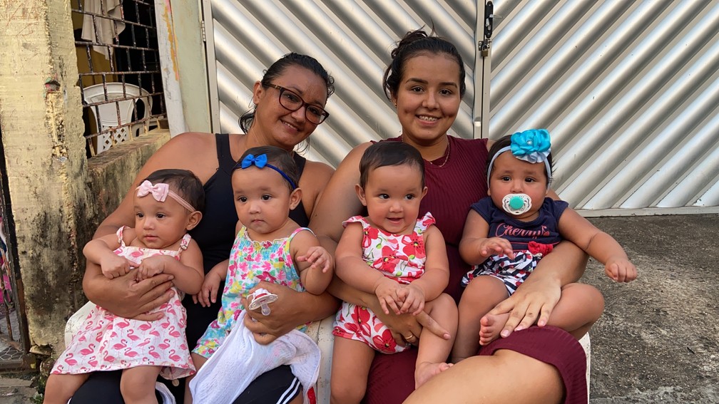 Quadrigêmeas de Manaus completaram um ano e mãe passou a se dedicar 24h por dia à 'profissão mãe'. — Foto: Patrick Marques/G1 AM