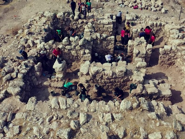 Arqueólogos encontraram resquícios da festa judaica Hanucá em um forte na região de Sefelá, em Israel  (Foto: Israel Antiquities Authority/Reprodução/Facebook)