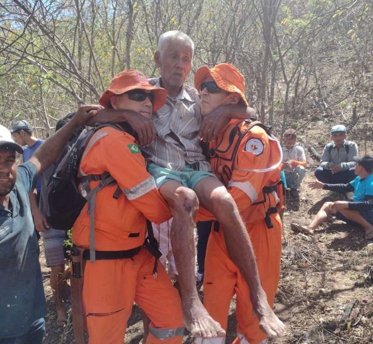 Idoso com Alzheimer é resgatado em mata fechada um dia após desaparecer no interior do Ceará - Vimarsana News