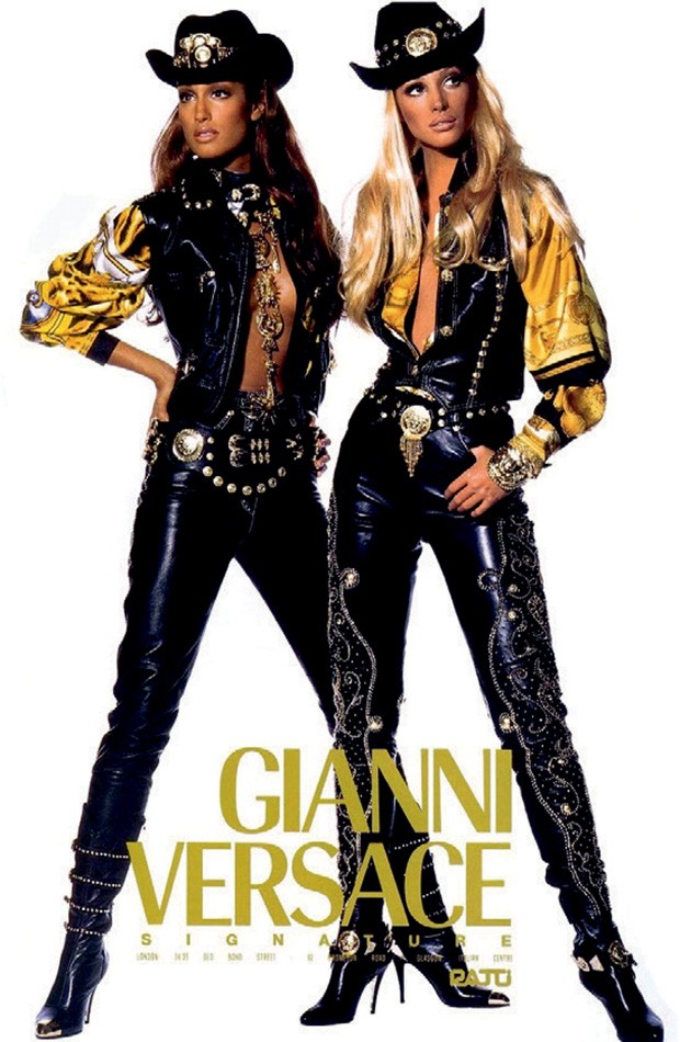 À direita, anúncio de 1992 de Gianni versace (Foto: Reprodução e Divulgação)