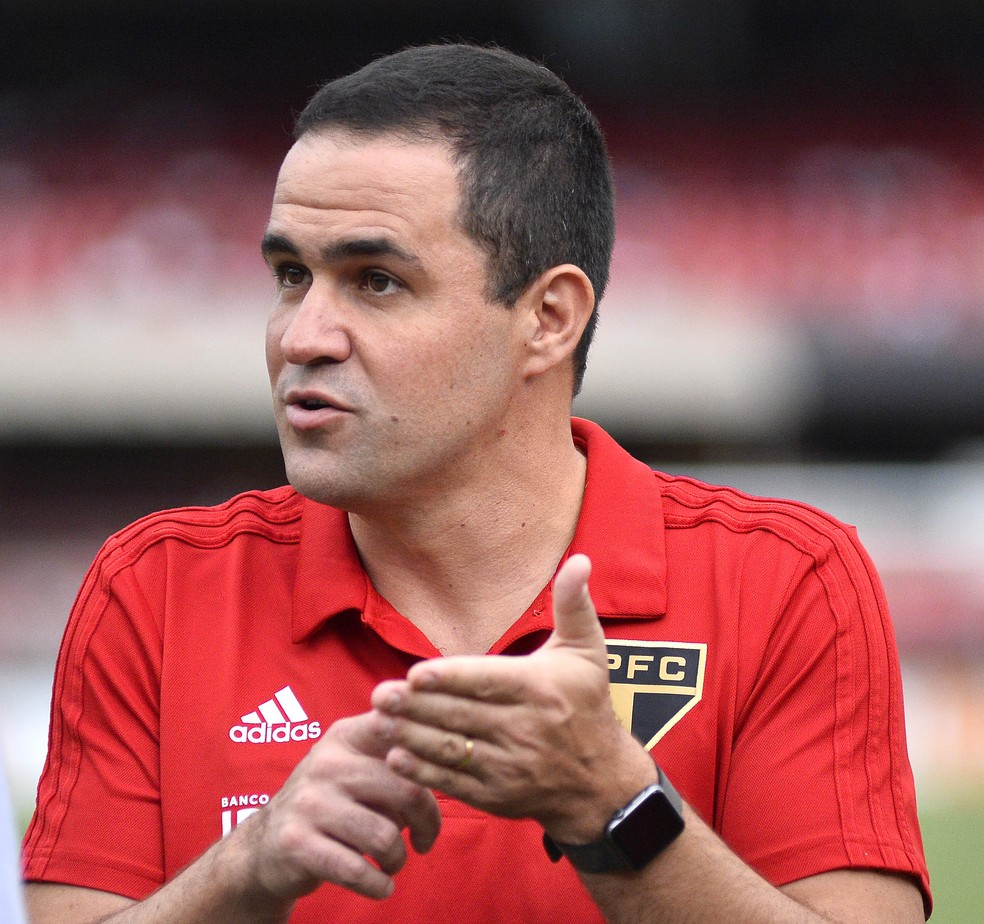 André Jardine é o técnico do São Paulo e plano A para 2019 — Foto: Marcos Ribolli