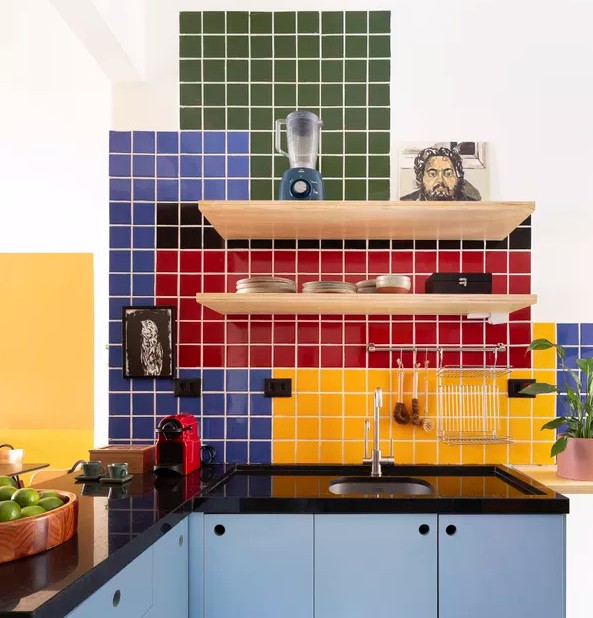 Até 100 m²: 20 apartamentos com decoração colorida (Foto: Julia Ribeiro)