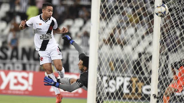 Pikachu abriu o placar aos seis minutos