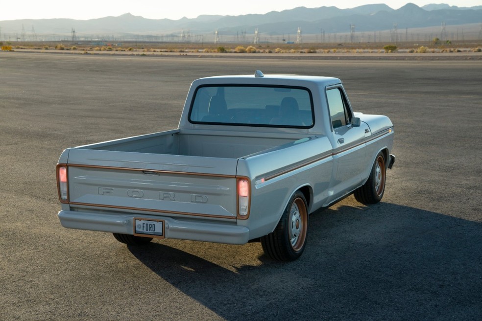 Ford F-100 Eluminator é baseada em um modelo 1978 da mítica picape — Foto: Divulgação