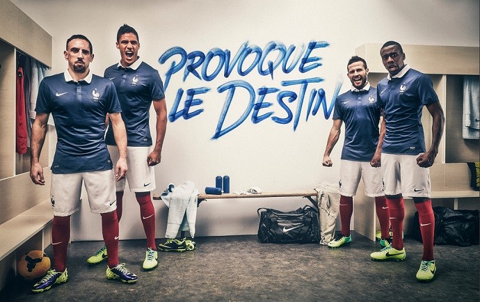 Ribéry, Varane, Matuidi e Cabaye camisa nova França (Foto: Reprodução)