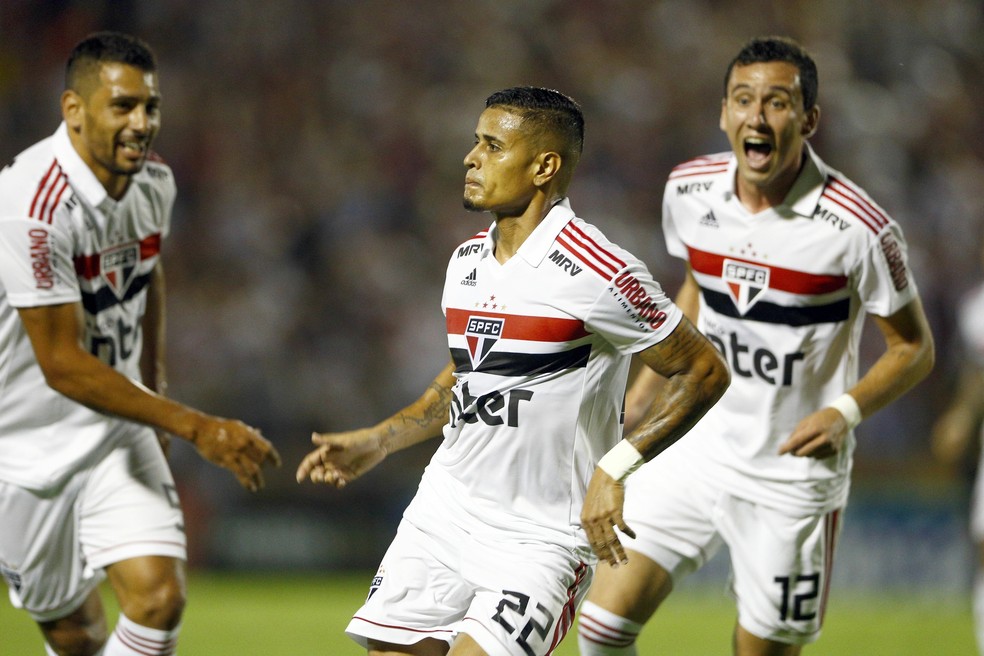 Diego Souza, Everton e Pablo em jogo do São Paulo — Foto: Thiago Calil/Agif/Estadão Conteúdo