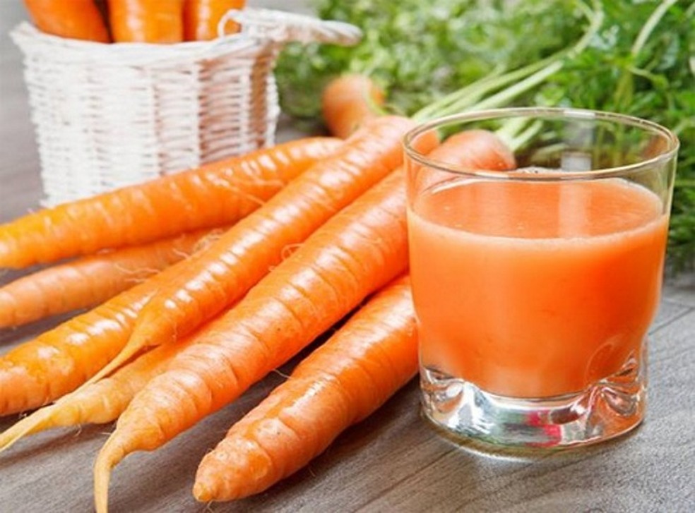 Suco detox de cenoura — Foto: Reprodução