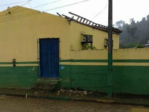 Aulas na unidade estão suspensas até reparo ser feito (Foto: João Matheus/Blog Políticos do Sul da Bahia)