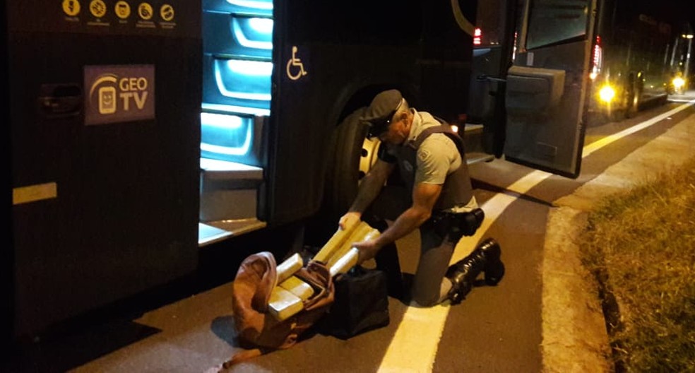 Apreensão foi na SP-270, em Presidente Venceslau — Foto: Polícia Rodoviária/Cedida