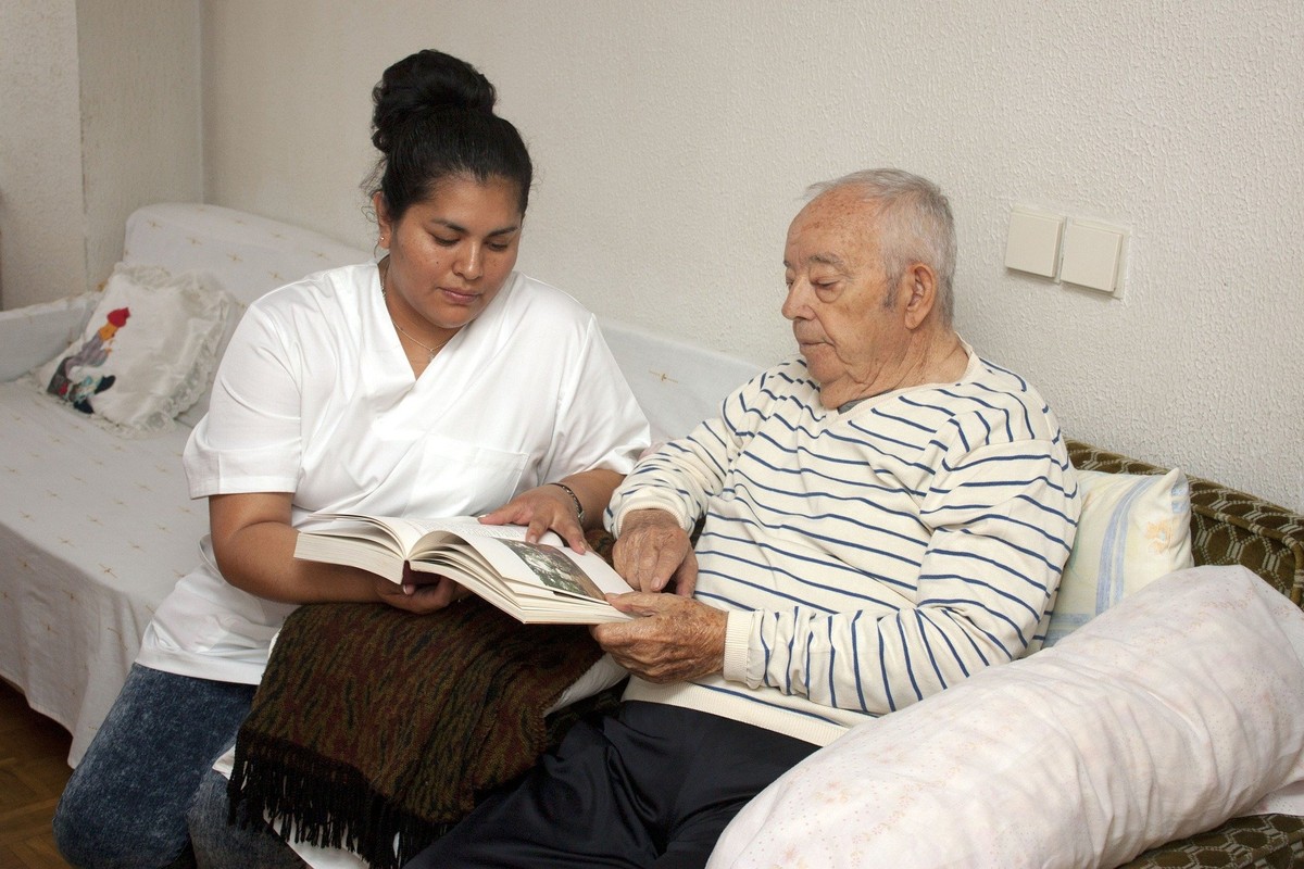 Atendimento deve englobar pacientes com demência e seus cuidadores | Blog Longevidade: modo de usar