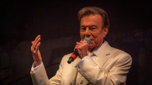 Em Quarentena Agnaldo Rayol De 81 Anos Canta Da Varanda De Seu Apartamento Para Vizinhos Em Sp Sao Paulo G1