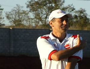 Robélio Schneiger, técnico do Vila Niva (Foto: Reprodução/TV Anhanguera)