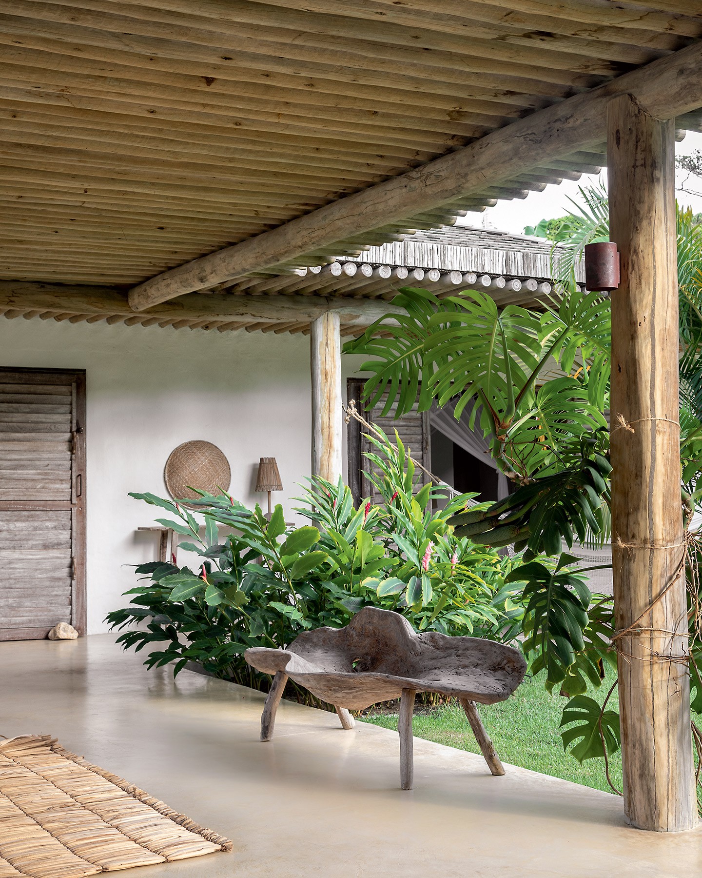 Com 660 m², esta casa em Trancoso convida ao descanso em meio à natureza (Foto: Ruy Teixeira)