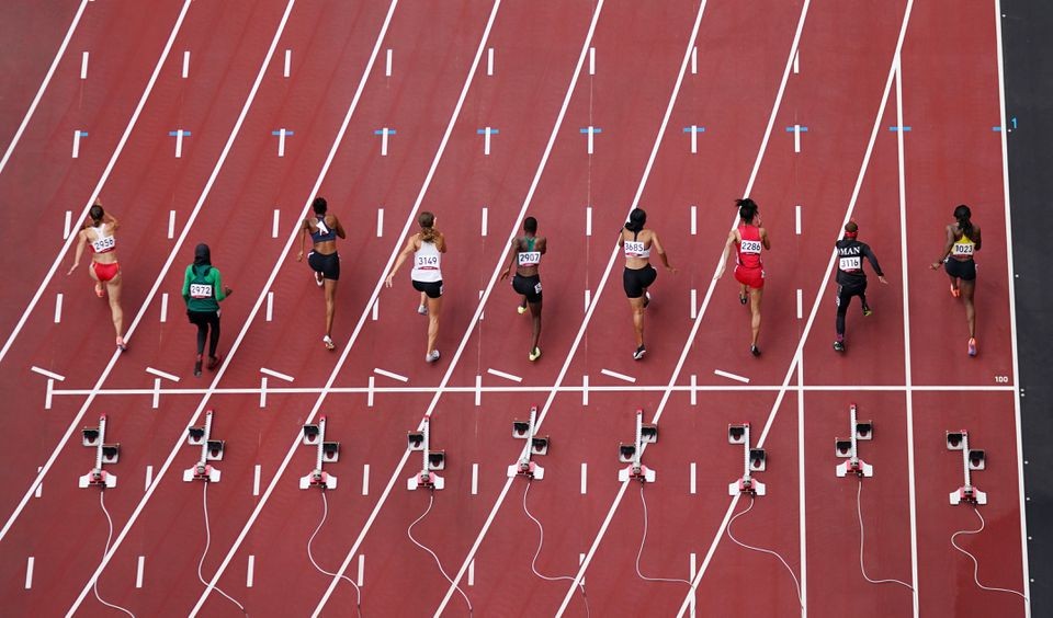 Prova feminina de atletismo nas Olimpíadas de Tokyo (Foto: Reprodução)