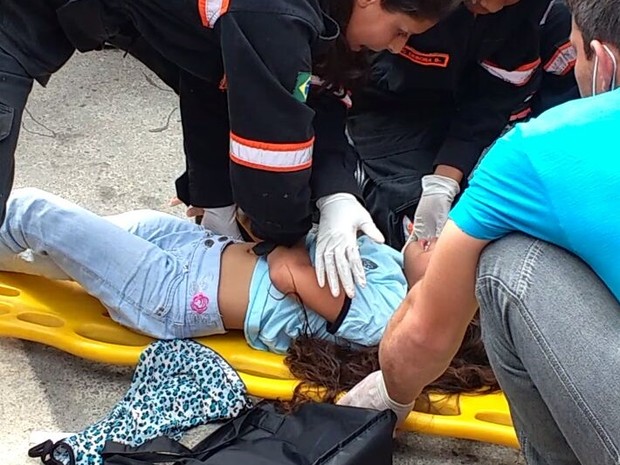 Menina sofreu uma fratura no fêmur direito  (Foto: Divulgação/Corpo de Bombeiros Anjos de Resgate de Santa Barbara do Leste)