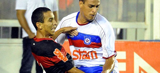 Torcida do Fla precisa ter cautela  com o xodó Rafinha, diz jornalista