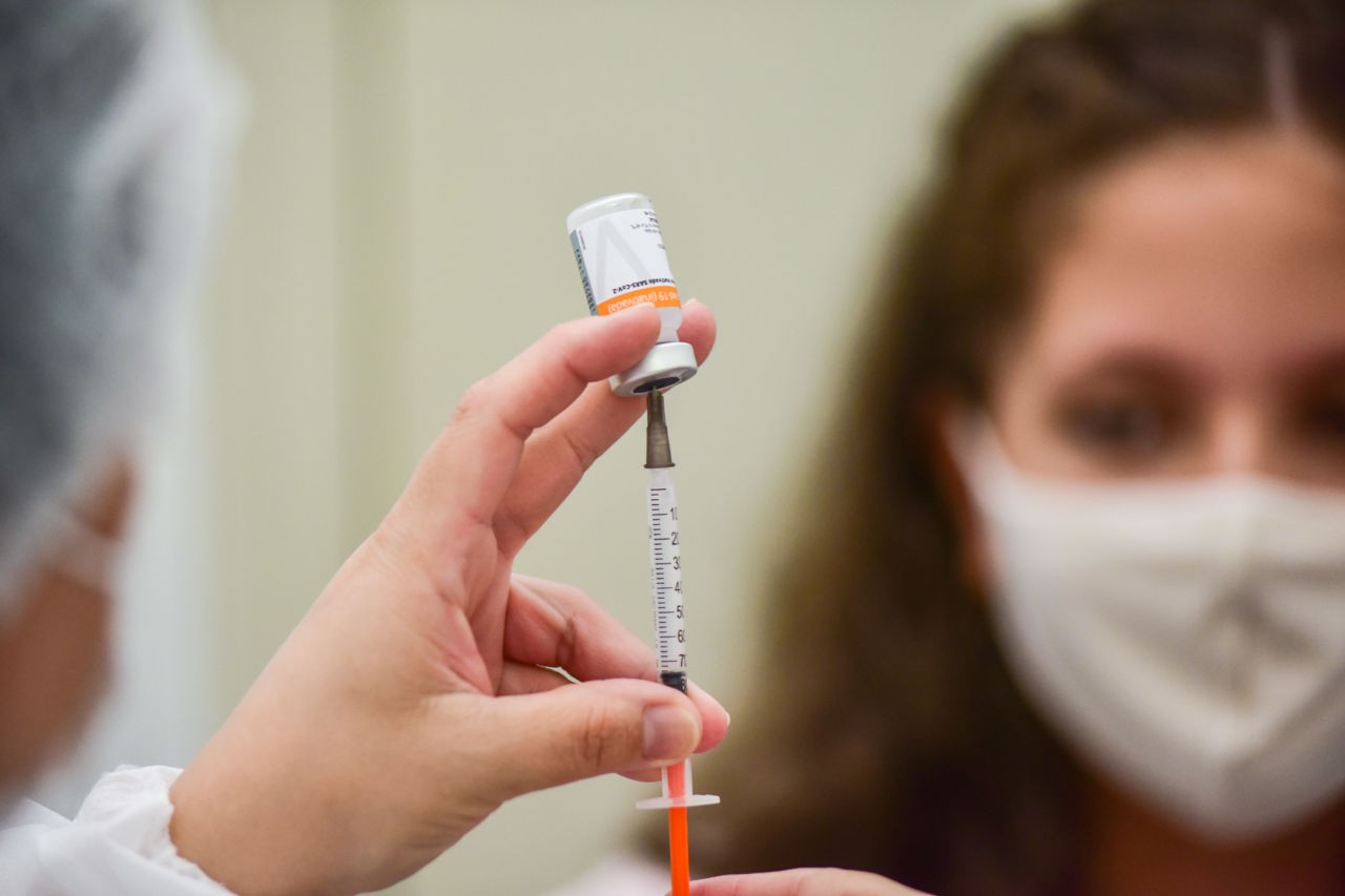 Vacinação contra Covid-19 e Influenza segue esta semana para idosos em Jundiaí