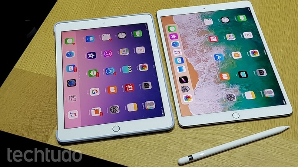 iPad Pro atual é vendido com duas opções de tela: com 10,5 ou 12,9 polegadas — Foto: Thássius Veloso/TechTudo