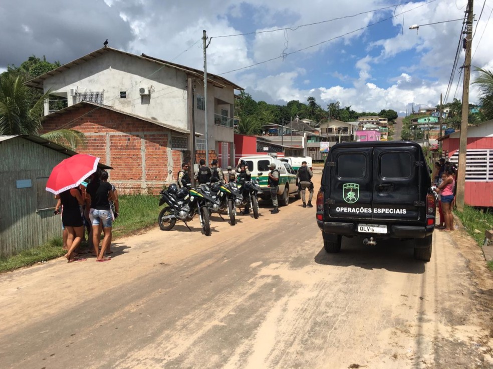 Polícia já identificou dois suspeitos e faz buscas em Cruzeiro do Sul  — Foto: Mazinho Rogério/G1