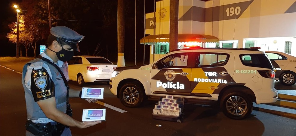 Celulares oriundos do Paraguai foram apreedidos — Foto: Polícia Rodoviária
