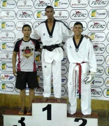 Campeão do Acreano 2016 disputa 10° Rondônia Taekwondo Open (Foto: Amâncio antônio/arquivo pessoal)