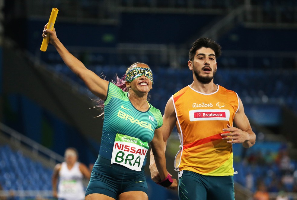 Revezamento 4x100m prata brasil terezinha guilhermina rio 2016 — Foto: Daniel Zappe/MPIX/CPB