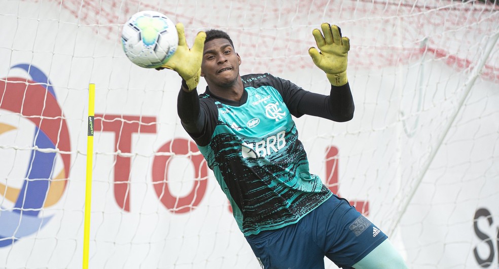 Hugo Souza voltará a substituir Diego Alves neste início de 2021 — Foto: Alexandre Vidal / Flamengo