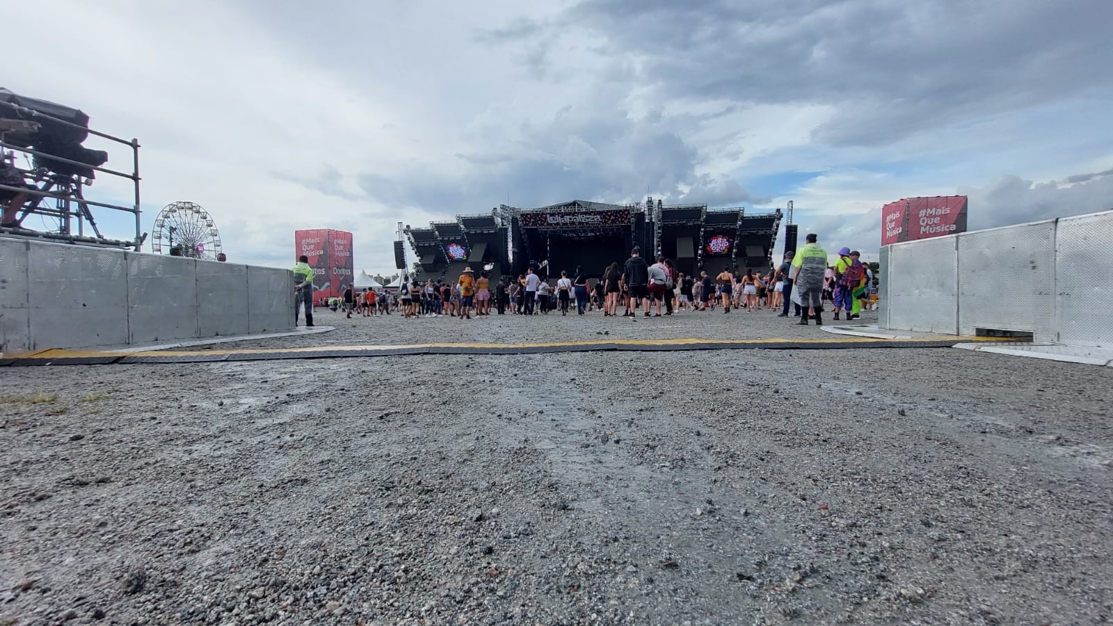 Lollapalooza na chuva: veja fotos do temporal que fez o festival pausar
