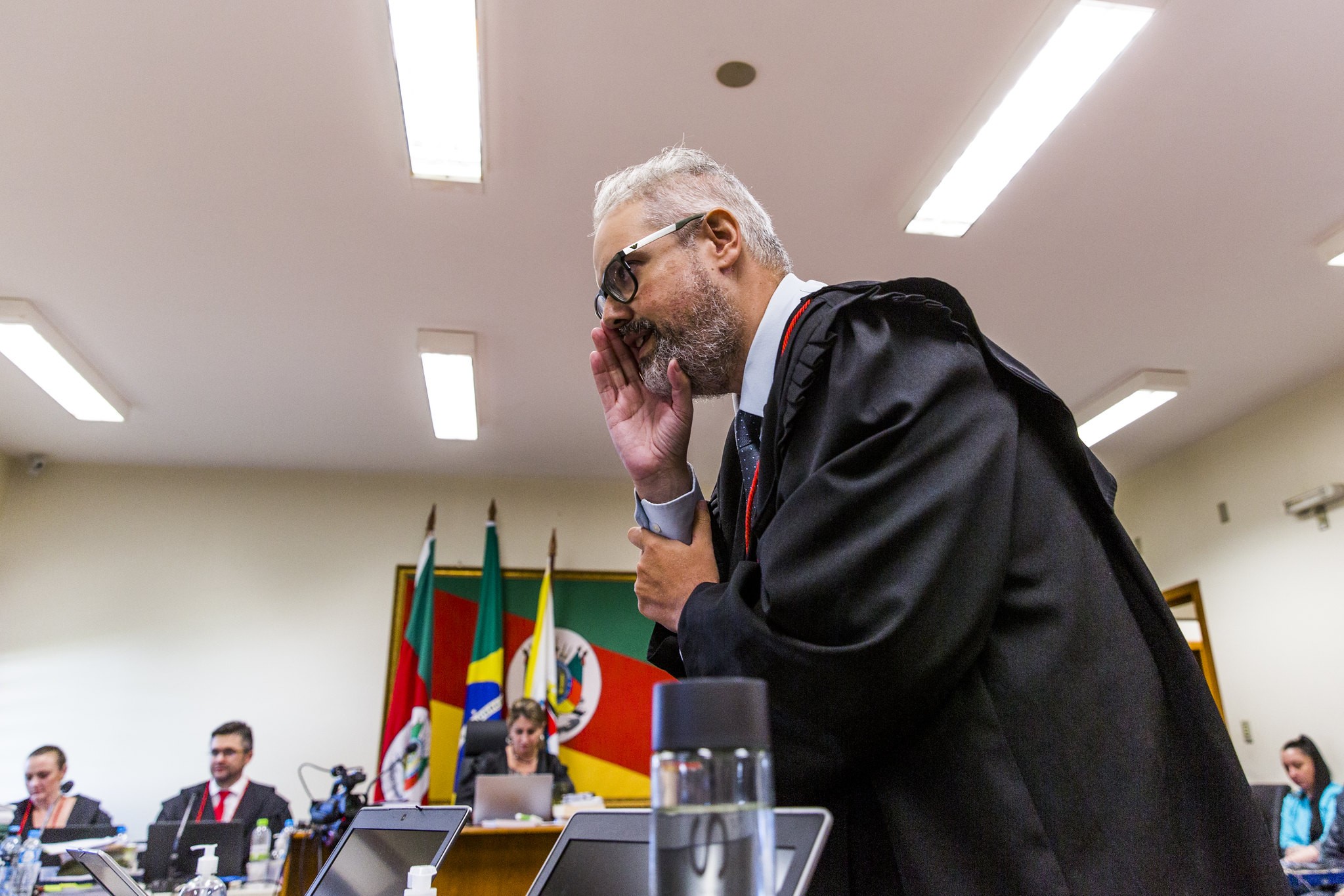 Dez pessoas viram rés por suspeita de envolvimento com organização criminosa no RS; advogado do Caso Kiss está entre elas