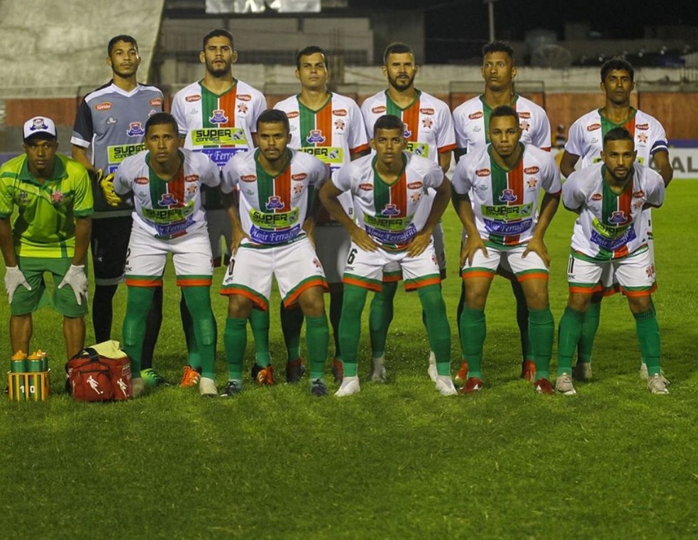 Time do CEO antes de início da partida contra o Jaciobá — Foto: Reprodução/Instagram