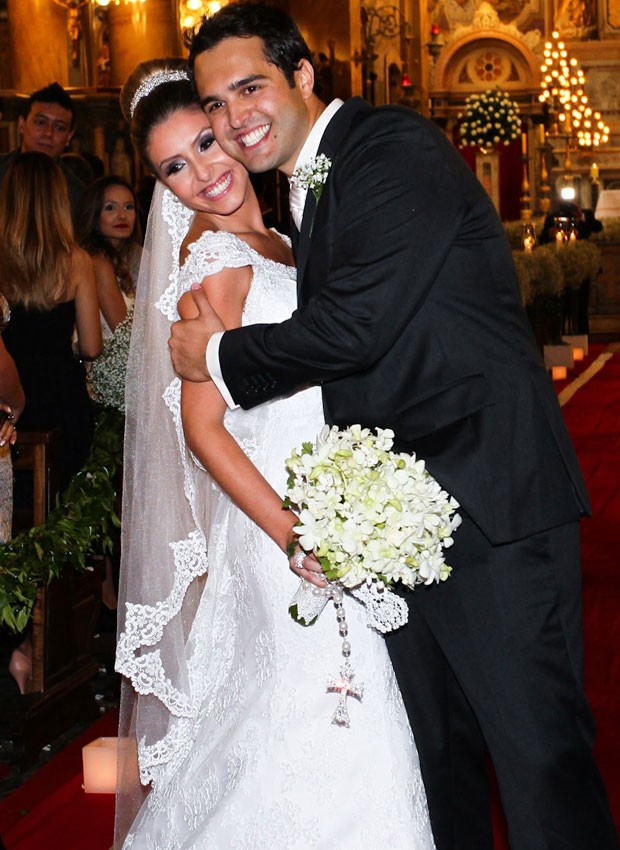 Os noivos Karina e Diego Bernardi (Foto: Manuela Scarpa/Foto Rio News)