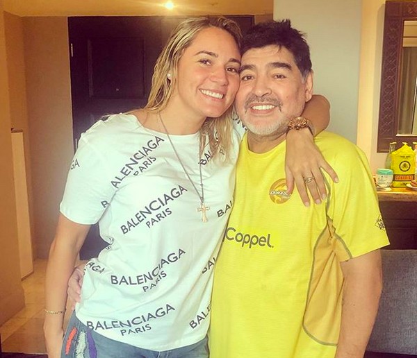 O ex-craque argentino Diego Maradona e a ex-jogadora de futebol Rocio Oliva  (Foto: Instagram)