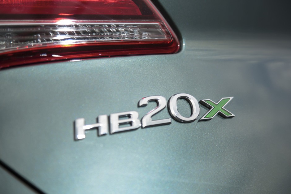 Logo do Hyundai HB20X 2016