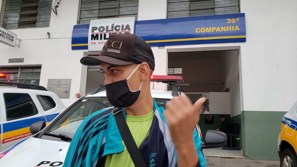 Lucas Alves é uma das vítimas esfaqueadas dentro de ônibus na Grande BH — Foto: Danilo Girundi/TV Globo