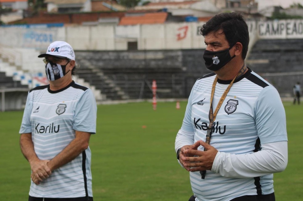 Moacir J�nior quer o Galo adaptado �s circunst�ncias do gramado do Jos� Cavalcanti � Foto: Cassiano Cavalcanti / Treze