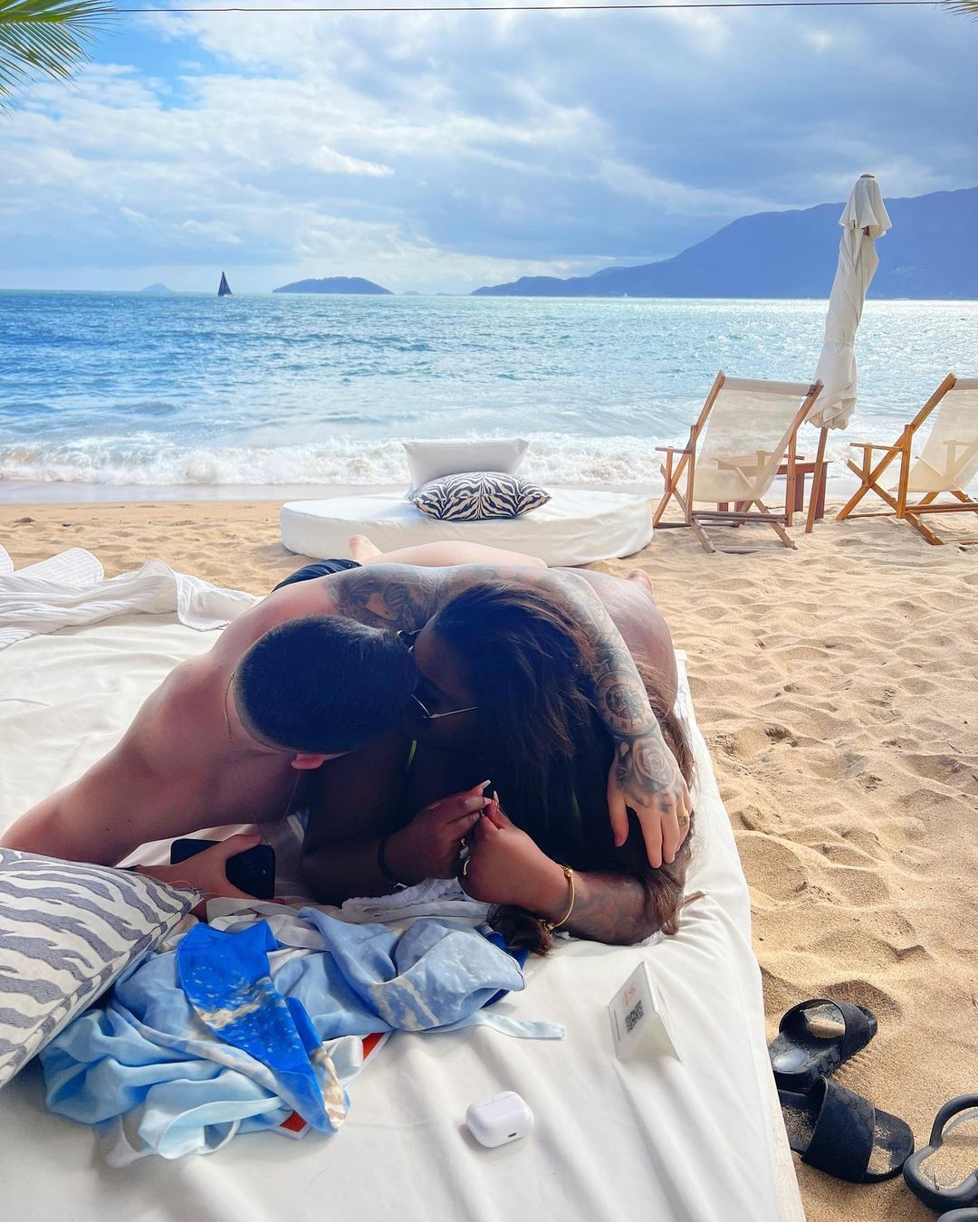 Jojo Todynho abre álbum de fotos de viagem com o marido em clima de romance (Foto: Reprodução/Instagram)