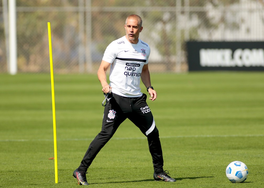 Renato Augusto realiza trabalho de força, veja a provável escalação do Timão