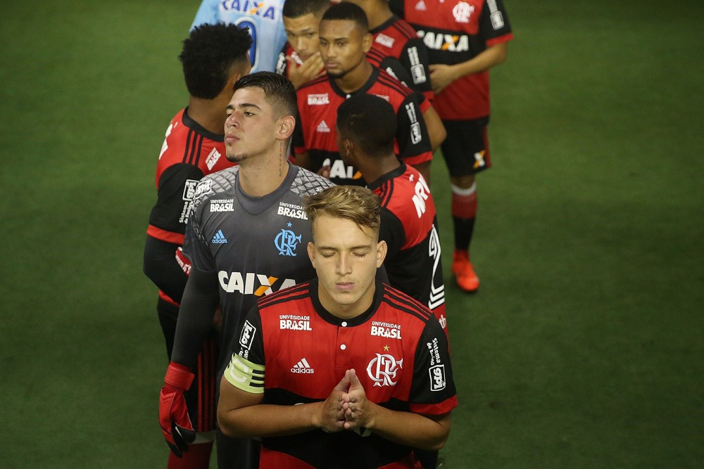 São-paulino na infância, Dantas supera lesões e vira líder do Fla na Copinha