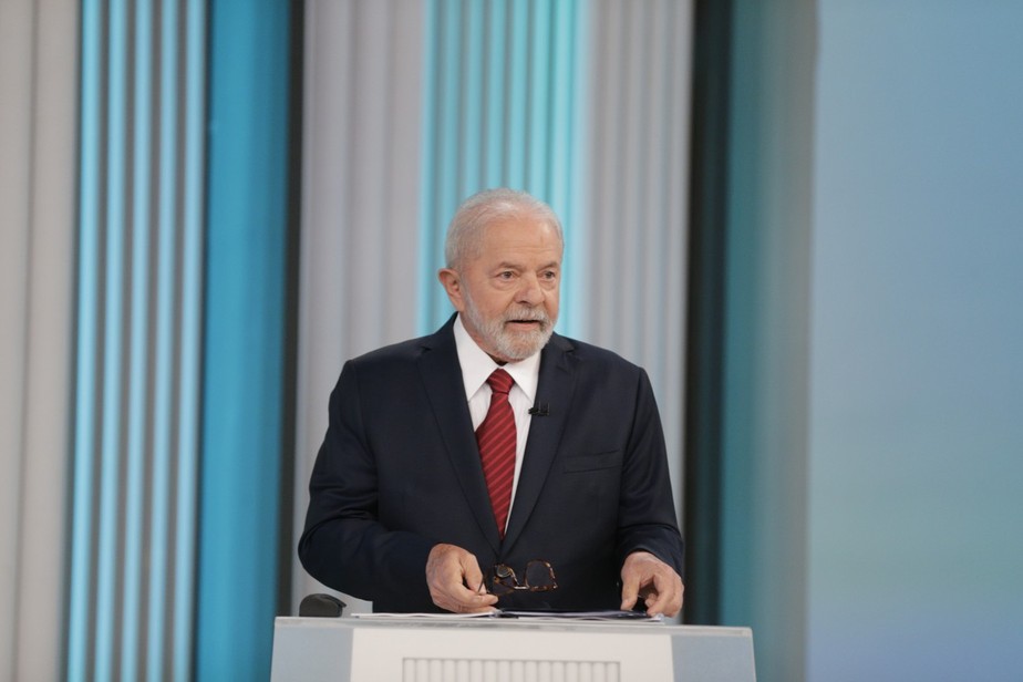 O candidato Lula (PT) durante debate presidencial promovido pela TV Globo