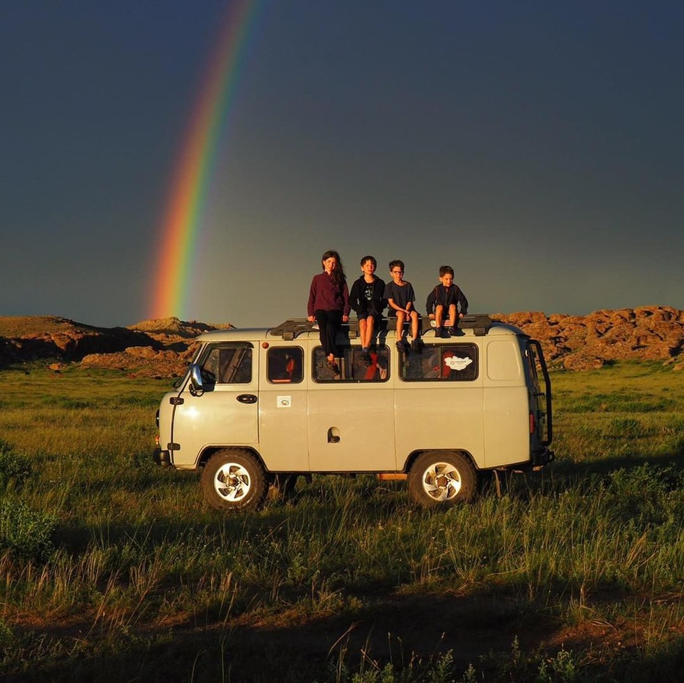 Família visitou a Mongólia, local que ficaram por mais de 30 dias — Foto: Reprodução/ Instagram Le monde plein leurs yeux