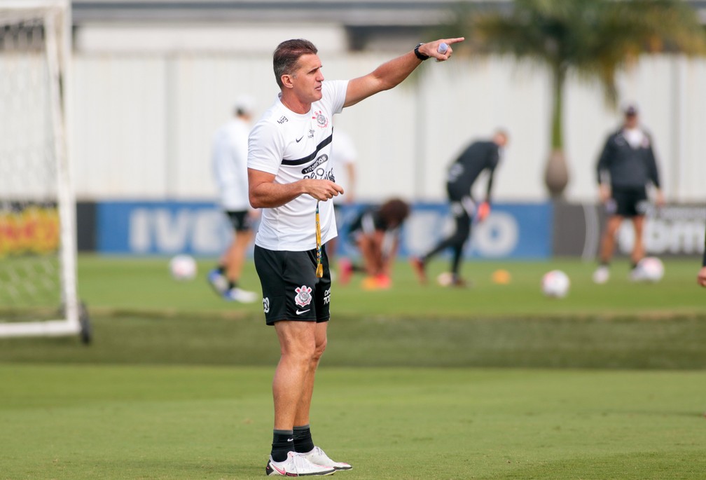 Após último treino, titulares do Corinthians não viajam ao Uruguai, veja possível escalação