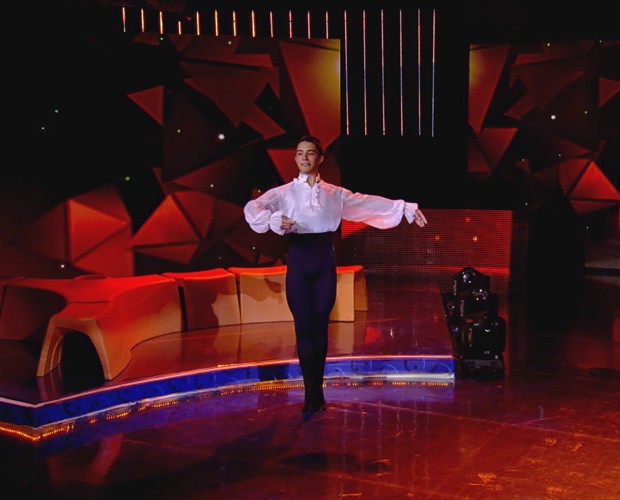 O bailarino deu show no palco do programa (Foto: TV Globo)