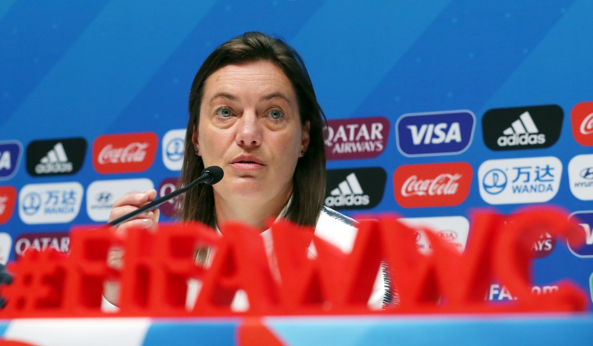L’équipe nationale féminine de France licencie son entraîneur avant la Coupe du monde |  football international