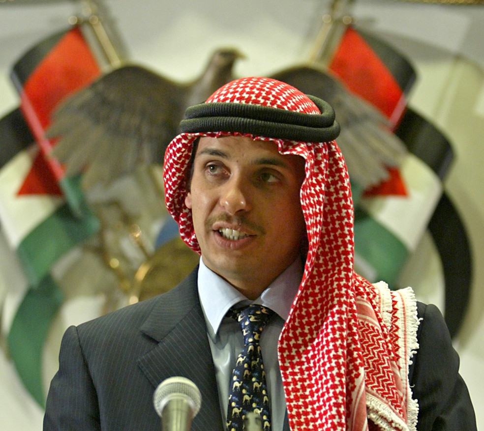 PríncipeHamza bin Hussein em imagem de 2004 — Foto: Ali Jarekji/Reuters