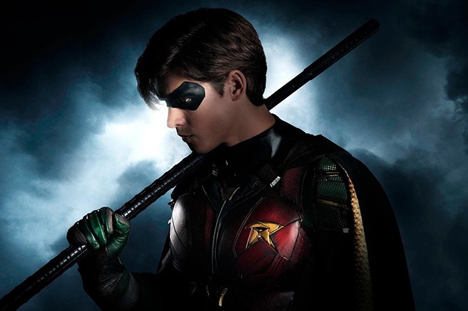 Brenton Thwaites como Robin em 'Titans' (Foto: Divulgação)