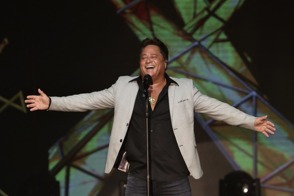 Leonardo se apresenta em casa de shows no Rio de Janeiro — Foto: BrazilNews