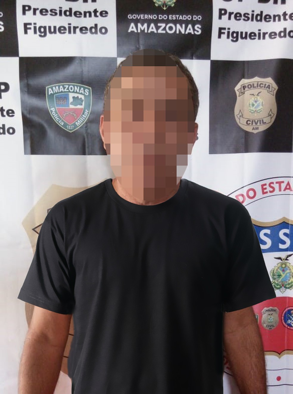 Suspeito de 55 anos foi preso em flagrante pela equipe do 37Âº DIP, em Presidente Figueiredo  â Foto: DivulgaÃ§Ã£o/PolÃ­cia Civil do Estado do Amazonas