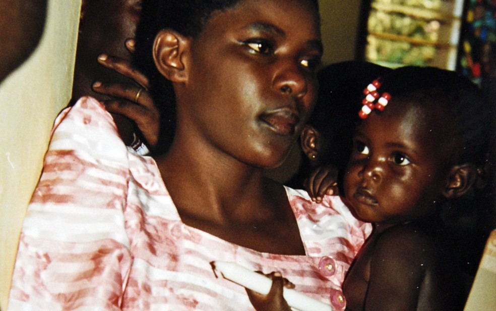 Susan Kigula tinha 21 anos quando foi presa (Foto: Arquivo pessoal)